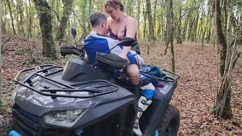 Sexymarghot: Threesome exhibition with a guy in an atv who loved...