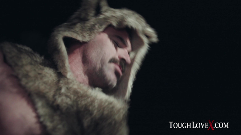 ToughLoveX: TOUGHLOVex - il cappuccetto rosso Scarlett Mae incontra Werestud