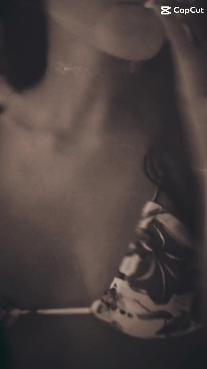 Vika_Sexting: Plaisir pour deux : Habano, peau et chuchotements