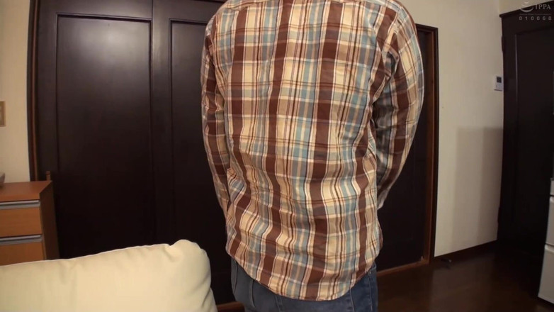 Vulture: 젊은 남자의 자지에 익사하여 따먹히는 미시 여자 1