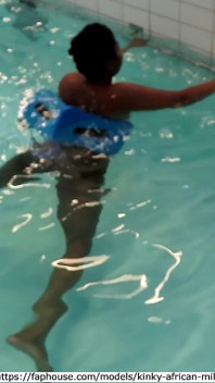 Flashing in the Second Hand Shop 01 & Learning to Swim, Lesson 02