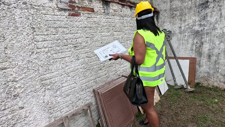 Lukas Zaad: Lavoro e eccitazione: la masturbazione selvaggia dell'architetto in pieno svolgimento!