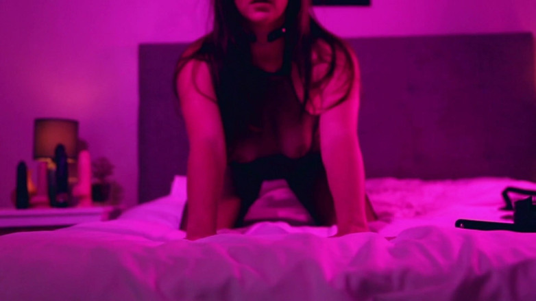 Kinky Lyrical: Erotic Art Video - MILF e um vibrador