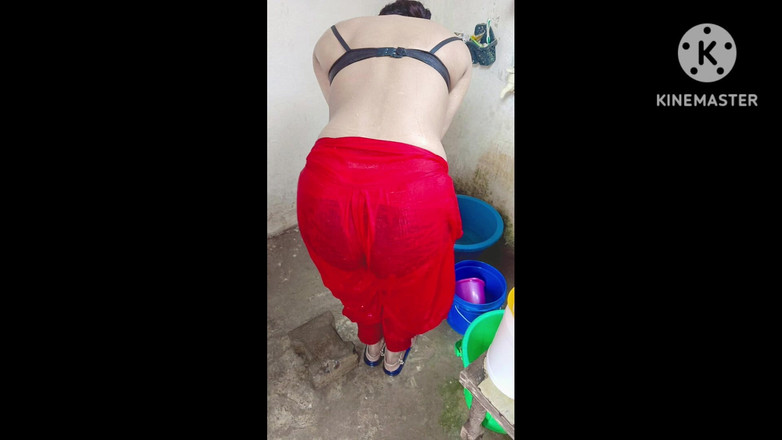 Ankurpriya000: Heißes bhabhi beim offenen baden, als stiefbruder erwischt wurde, wie...