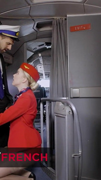 Pramugari cantik menyerah pada pilot