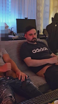 Velký Péro Hetero Turecký Kamarád Má Pohodlnější - Vzájemné Honění a Kouření