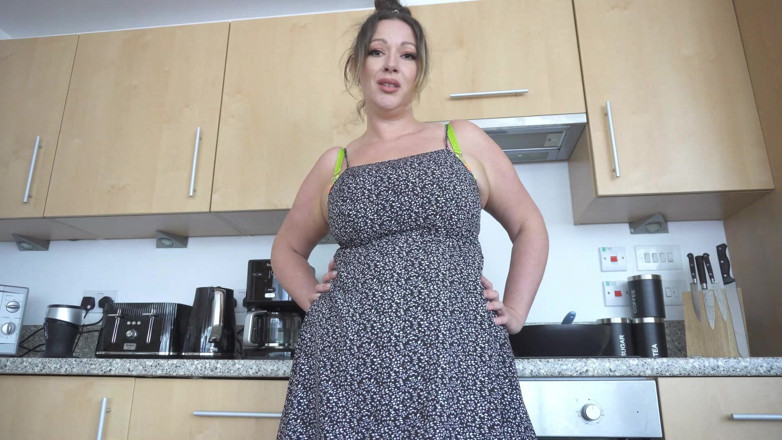 Sasha Curves: Growing Apart 2: skurczony mąż oddany do użytku