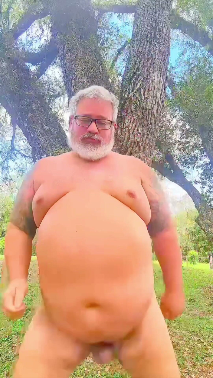 Hand-Free-Daddy-Chub: Naked Dancing Bear in the Wilderness Showing His Hole