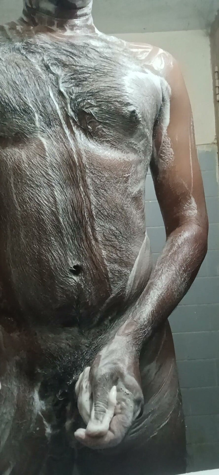 Baddiehotnew: Bathing and Ass Show