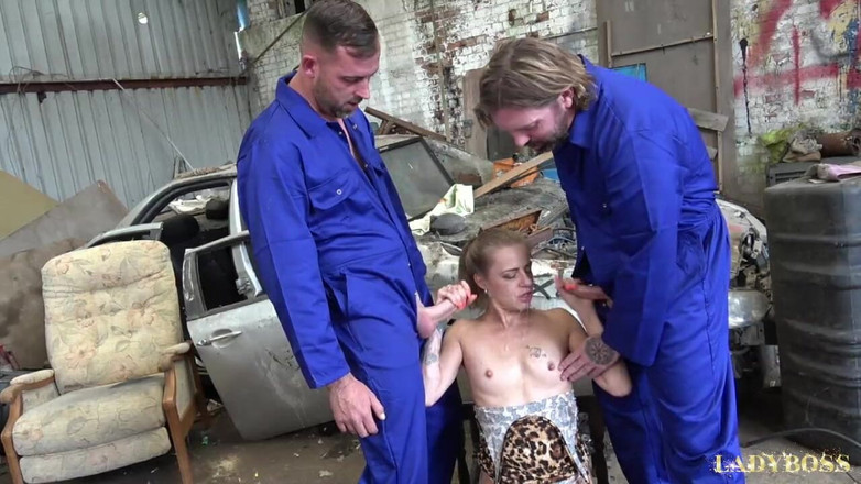 April Paisley: Servicii de defalcare mecanică anală dublă