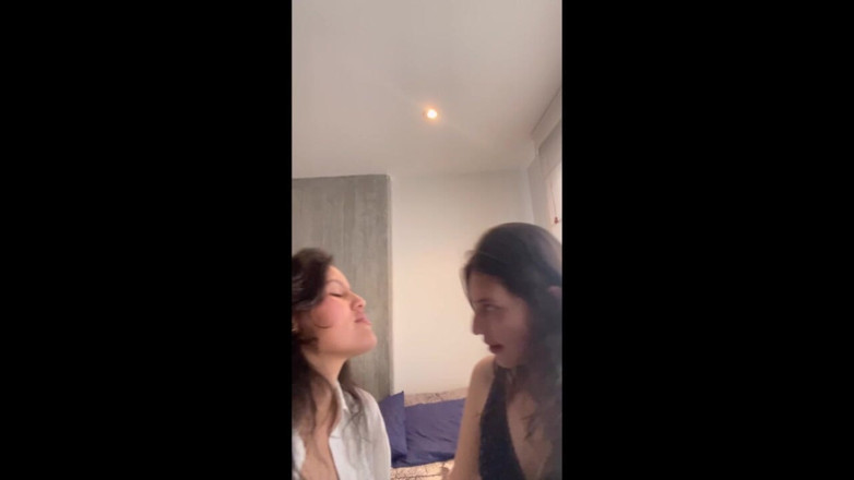 scarlettandc: Einige Klassische Lesbische Sexgeschichten