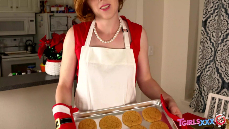 Tgirls xxx: Tgirls XXX: Cookies, Christmas &amp; Cum with Shiri