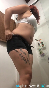 Mia moglie prende un ragazzo delle consegne nudo - lizi love