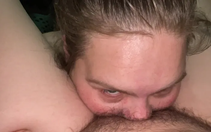 Fat House Wife: Sucking Small Clit Bitch Making Her Squirt In My Mouth...