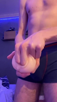 Questa bella rossa ricorda il suo massaggio profondo