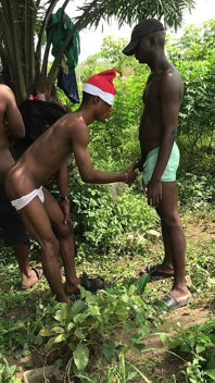 Chrismax, sexe en plein air avec trio