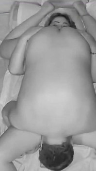 Puchis maduros recebendo uma compilação de sexo caseiro real