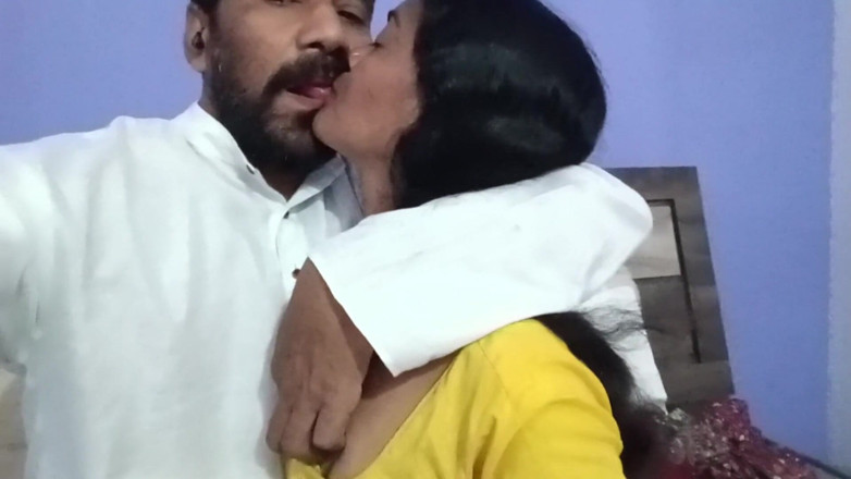 Kirankirati: Indiancă Desi Bhabhi futută