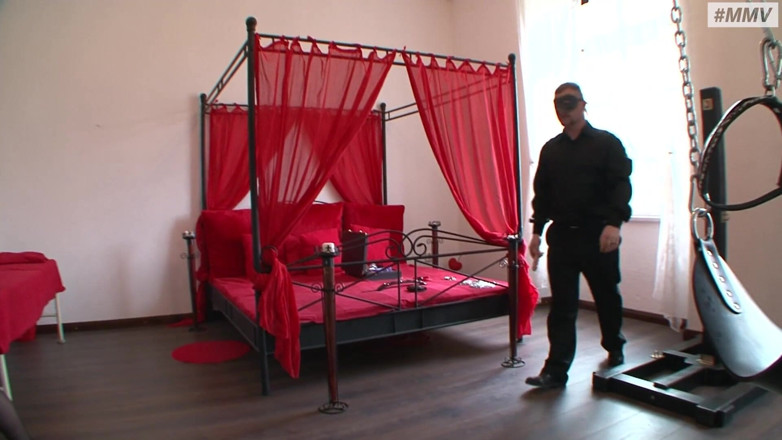 German BDSM MMV: Mamă sexy germană - futai dur cu pumnul sado-maso