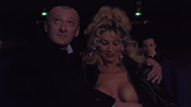 Inthe MILF room: Shares Wife at Porn Cinema
