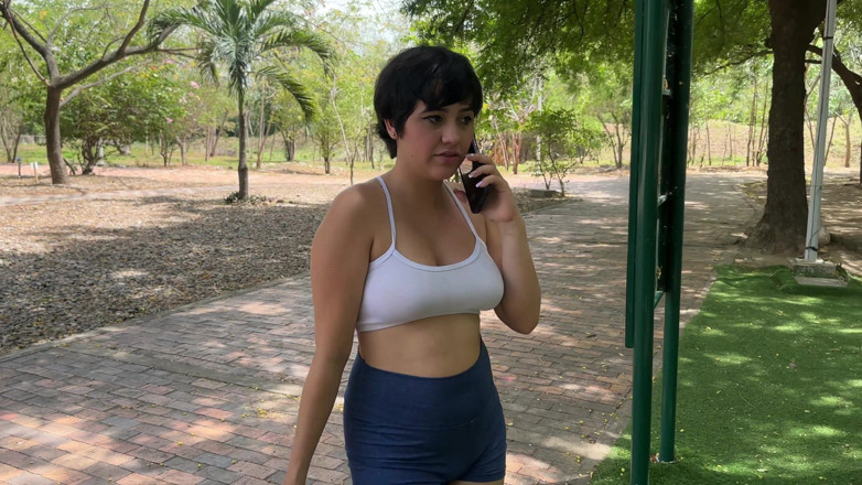 ManuelaAlvarez: 나는 우리를 볼 수있는 귀여운 소녀를 만났지만 그녀는 그녀의 사진보다 직접 섹시하고, 나는 발정나서 그녀를 따먹게됩니다.