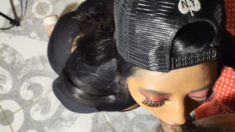 Karla love: Spor salonundan sonra latin bir esmerin büyük götünü sikiyor