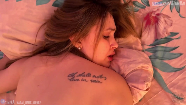 Alina Rai: 호텔에서 계모와 섹스하고 입에 사정하는 배다른 아들