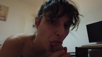 Akasha7: Pompino pov un delizioso gioco di lingua nel suo bozzolo