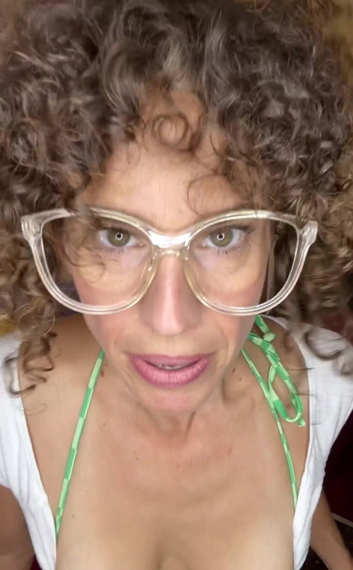 VibeWithMommy: Stepmom JOI Confesses She's Always Had a Crush on You!...