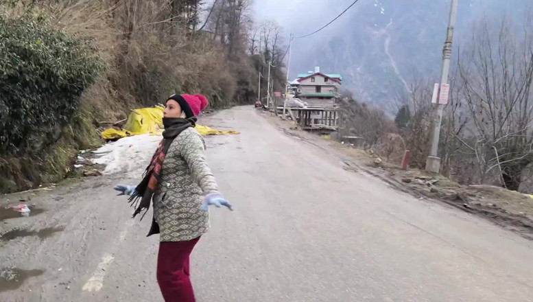Desi chudai hub: Dağda tek gecelik sikiş