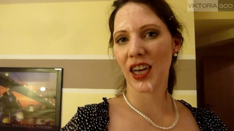 Viktoria Goo: Paroháč Viktorie Goo filmuje její pití chcanek, šukání do všech 3 děr...