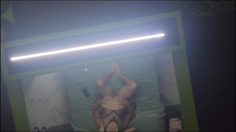 Crystal Phoenix: 我和朋友和这个男人上过床