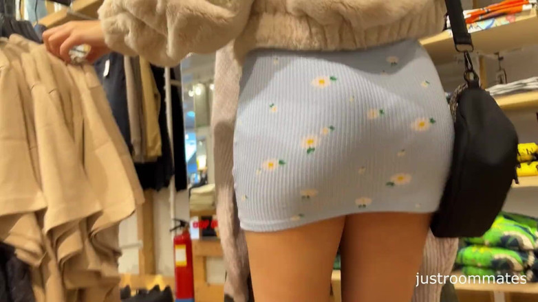 Sarahroomie: Sucking my stepbrother's cock in the fitting room