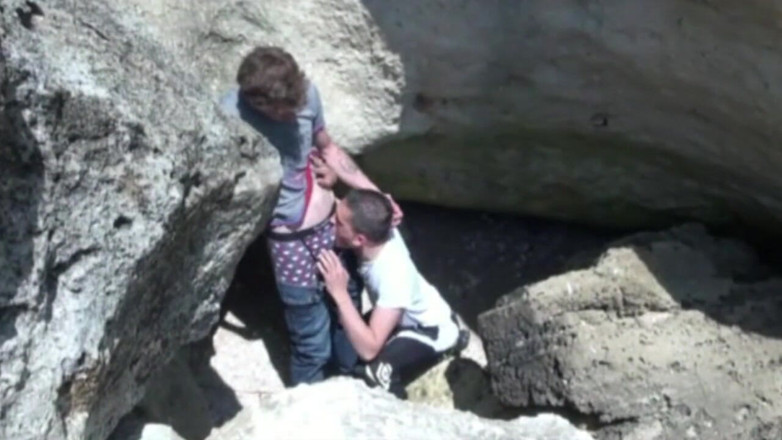 STRAIGHTS BOYS COERCED TO FUCK GAY: Ngentot gay langsung di pantai umum exhib