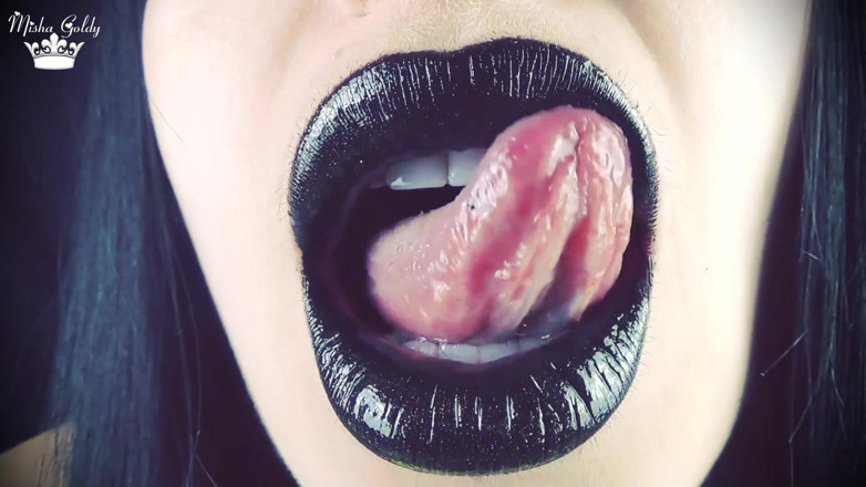 Goddess Misha Goldy: Săruturi de la buze lucioase negre ASMR instrucțiuni de masturbare