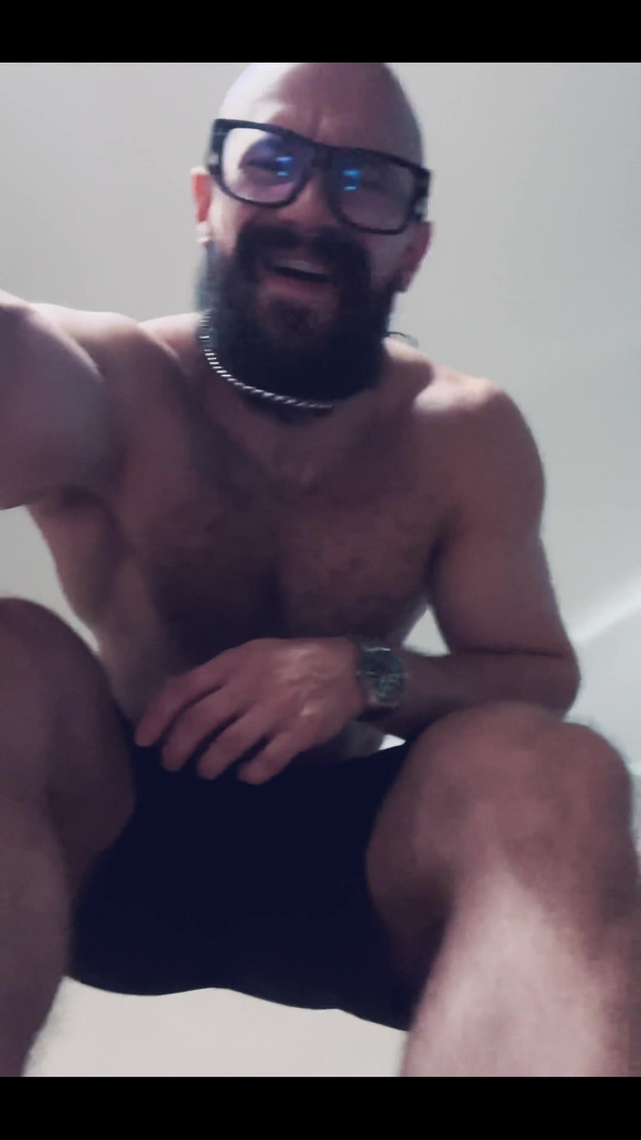 Mister Stone: Cởi giày của tôi