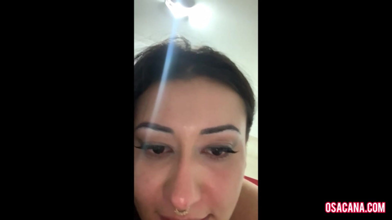 Amateur world: Showing How She Knows How to Make Delicious