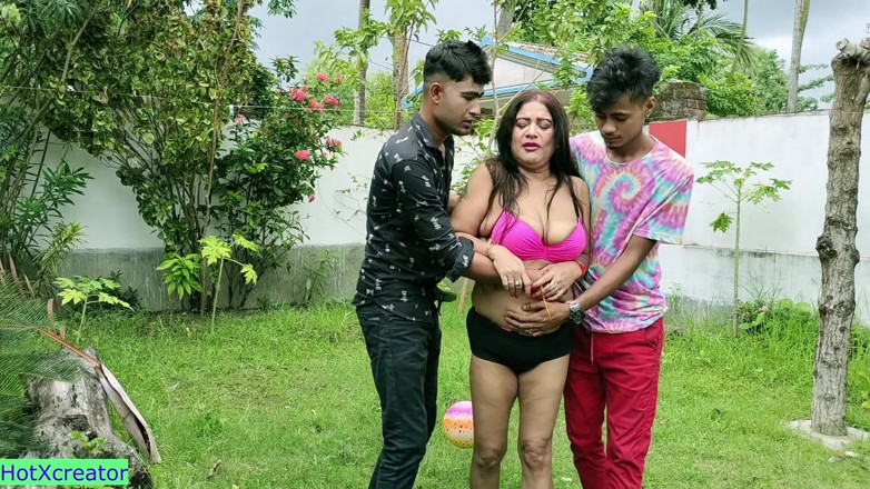 Hot creator: Indian amazing XXX Stepaunty Hardcore Threesome Sex! Hindi Web series...