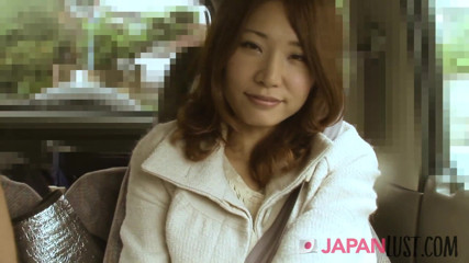 Japan Lust Gold: Mamă sexy japoneză cu pizdă păroasă agățată pe stradă