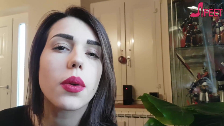 Smokin Fetish: Palenie z bliska z piękną dziewczyną