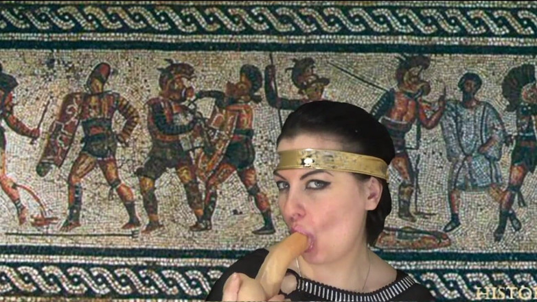 Sexy Milf: Adevărată zeiță romană îți suge pula