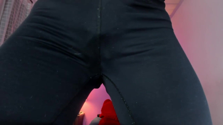 Niki Fox: Kobiecy wytrysk i sika moje spodnie do jogi