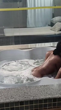 Am un whirlpool cu Hottie