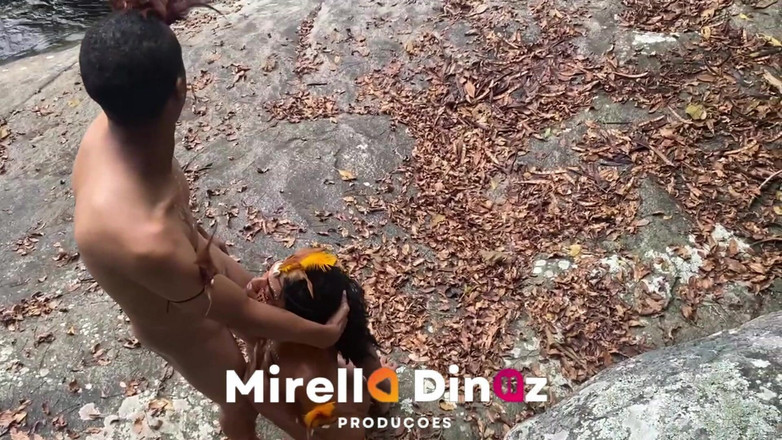 Mirella Diniz: Spotkanie w lesie