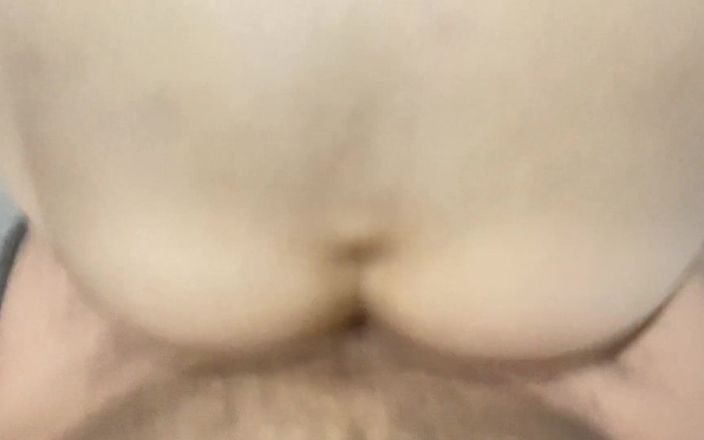 Jollyfuckingoldman: Nevlastní sestra má anální orgasmus