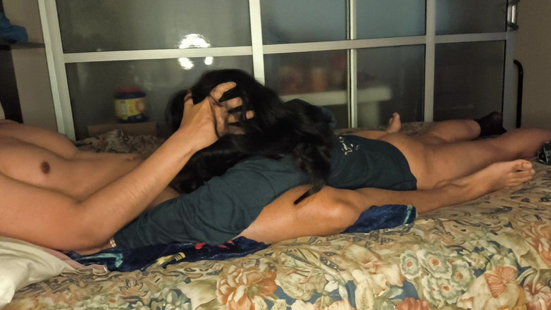 Moo DBOXXX: Weer met mijn schoonmoeder, de slet wil haar dosis melk,...