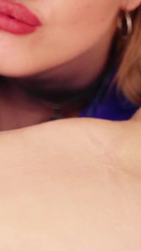 Bauchnabel-fetisch, latex-rollenspiel lesben ficken muschi sex hardcore dildo-penetration arya grander
