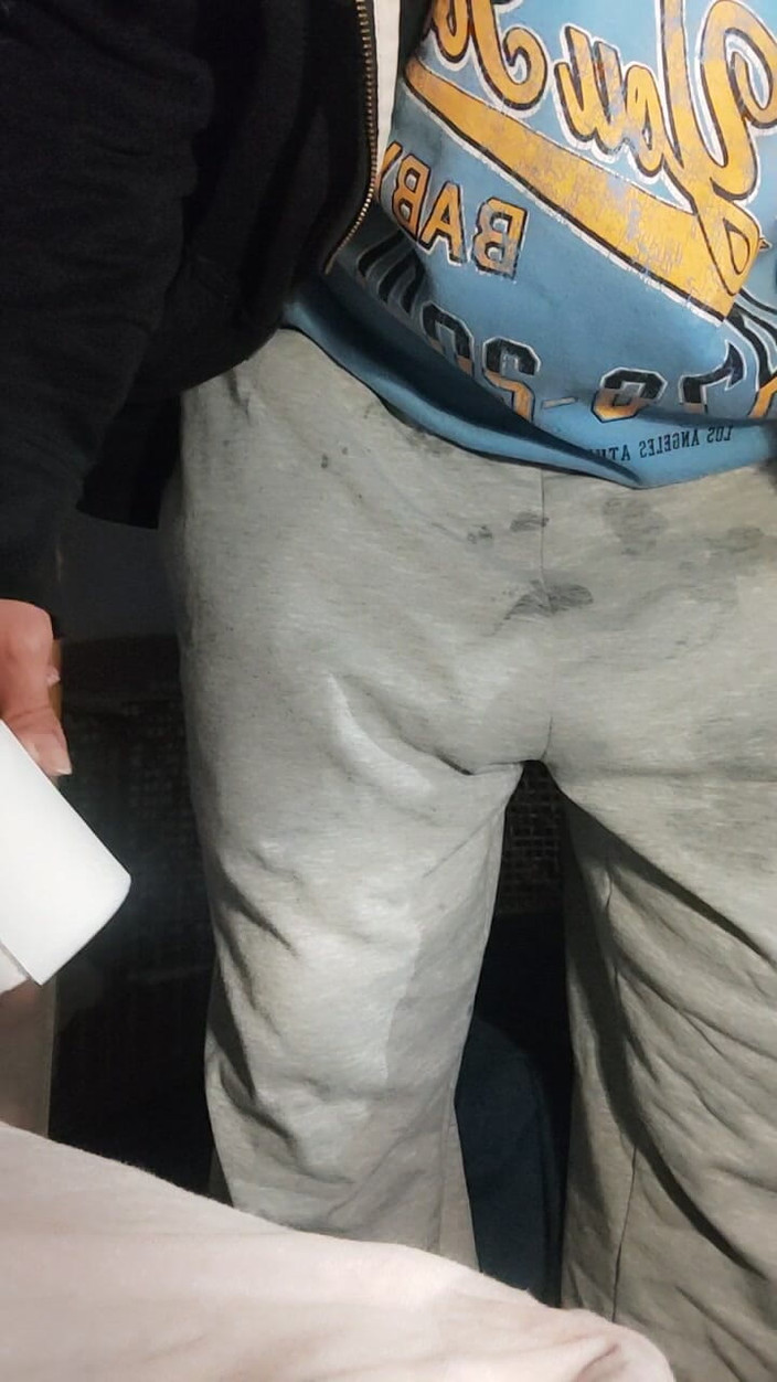 SmokedAlloy2: Dj-bro piss a hry se špinavé ponožky.... Zatloukejte na to!