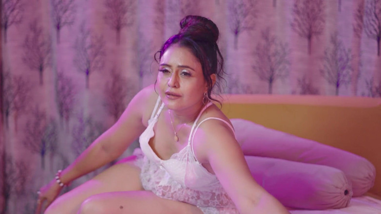 Triflicks: Pallavi auto masturbazione con dildo