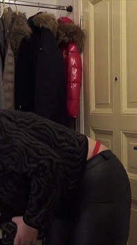 Tysk pojkvän förvånad med stora bröst mogna deepthroat FFM med Kathy Deep av Flickvän